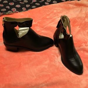 Just Fashion Now Women Chunky Heel Booties